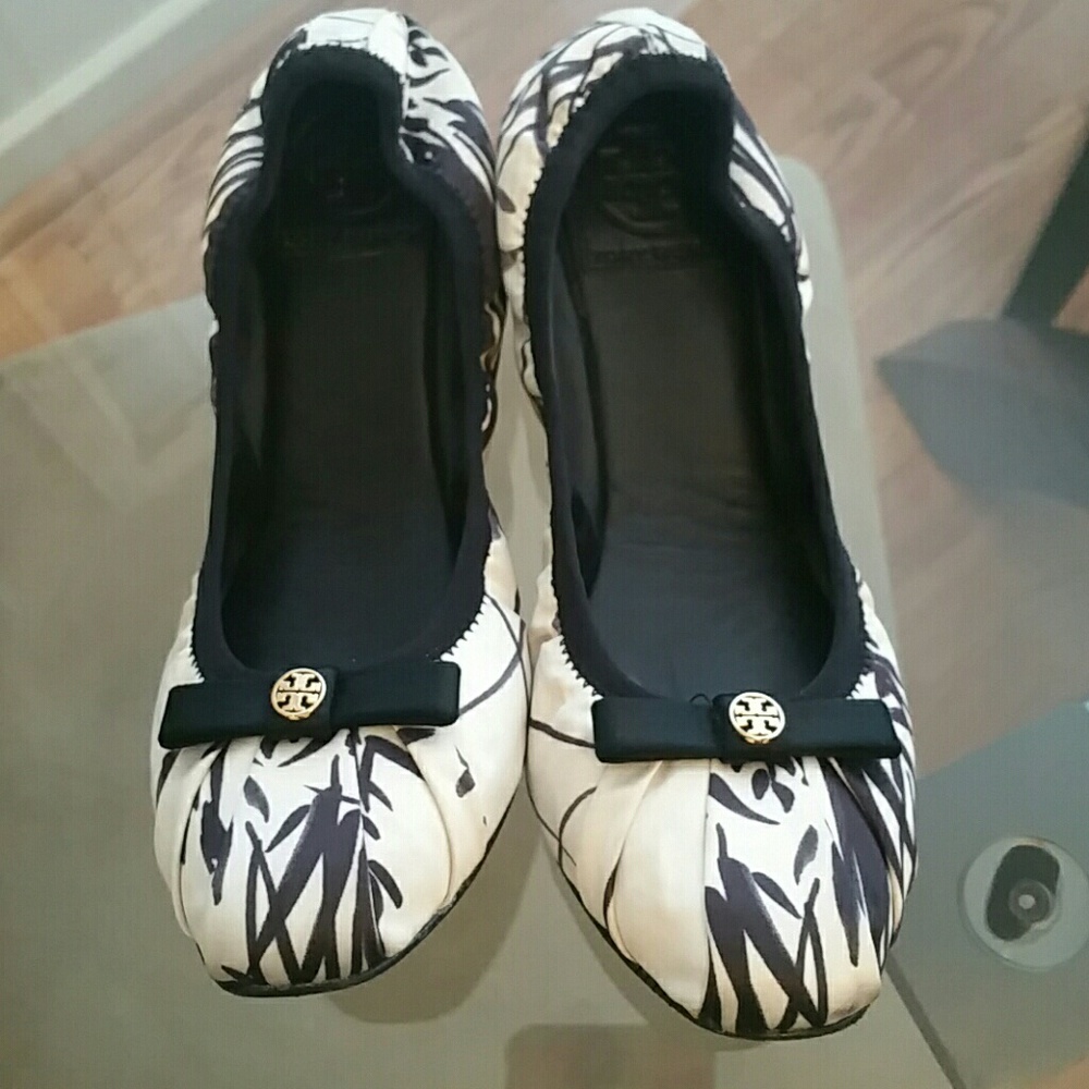 Tory burch sateen flats